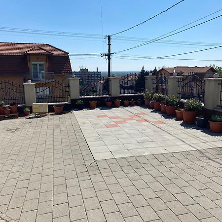 Arany Apartmanhaz Zalagyoengye 佐洛卡罗斯 外观 照片