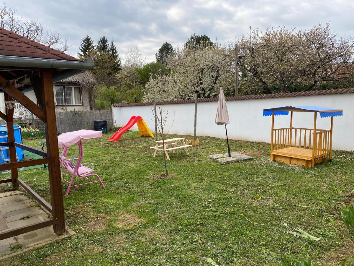 Arany Apartmanhaz Zalagyoengye 佐洛卡罗斯 外观 照片