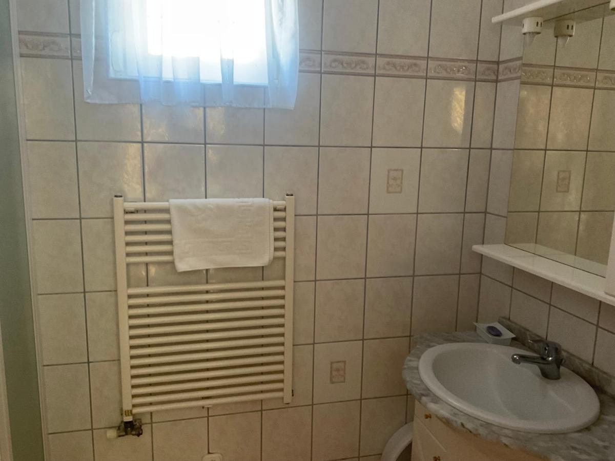 Arany Apartmanhaz Zalagyoengye 佐洛卡罗斯 外观 照片